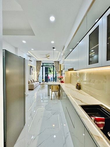 Cần tiền bán gấp Nhà 3 lầu đẹp Cao Cấp Thống Nhất, P10, Q.Gò Vấp.