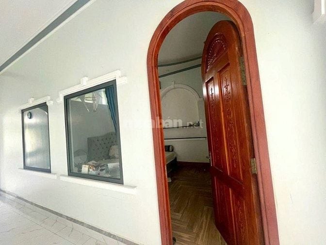 Bán gấp căn nhà cấp 4 có sân thượng, 189m2, Trảng Bàng, SHR, Giá 850TR