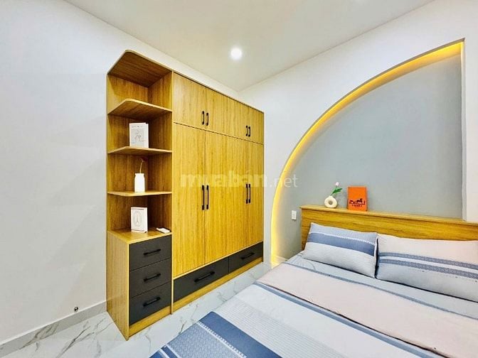 Nhà mặt tiền trương đăng quế, 3 tầng, full nội thất