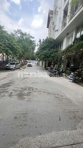 Chính chủ cần cho thuê gấp Biệt Thự mới đẹp tại:Âu Cơ,Tây Hồ,Thang máy