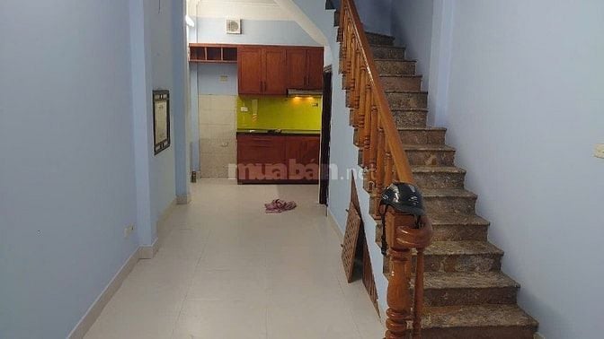 Cho thuê nhà nguyên Căn ngõ 463 Phố Đội Cấn - Ba đình - 14 triệu