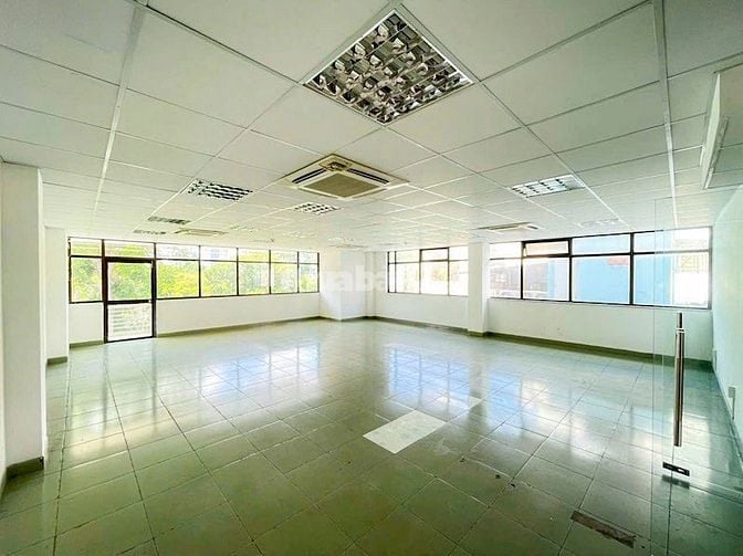 Bán tòa nhà 2 mặt tiền Nguyễn Thị Minh Khai, Quận 3 – thu 1 tỷ/tháng