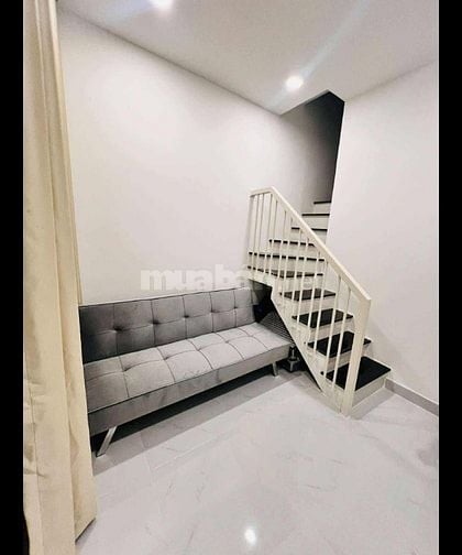 Bán nhà Cô Giang Q1 chỉ 3,2 tỷ 2 tầng mới đẹp gần mặt tiền.