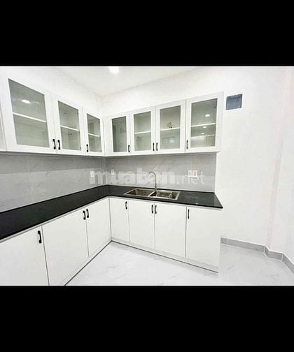 Bán nhà Cô Giang Q1 chỉ 3,2 tỷ 2 tầng mới đẹp gần mặt tiền.