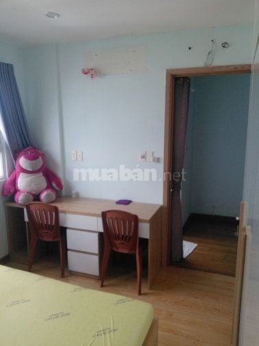 Căn 55m2, mới sơn sửa, ngay mặt tiền Phạm Văn Chiêu!