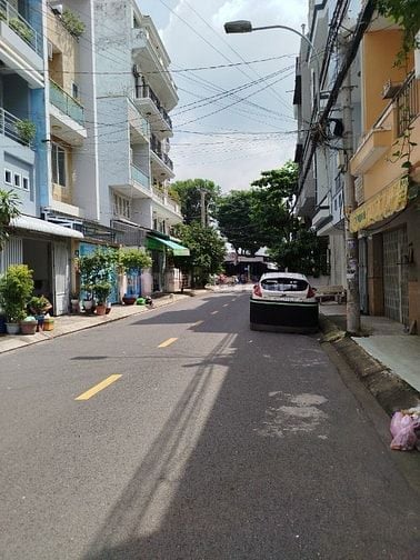 CHỈ 12 TỶ NHÀ 4 TẦNG MT ĐƯỜNG SỐ 28, P. BÌNH PHÚ (4 X 18) 