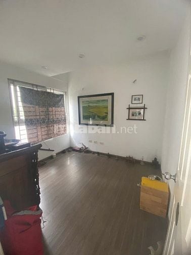 Chính chủ cho thuê căn góc tầng 2 CT18 khu ĐTM Việt Hưng. DT 120 m2