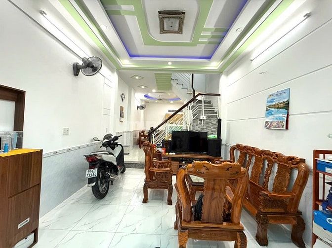 Nhà đẹp DT:4,2x14m Cao cấp hẻm Nguyễn Duy Cung, P12, Q.Gò Vấp.