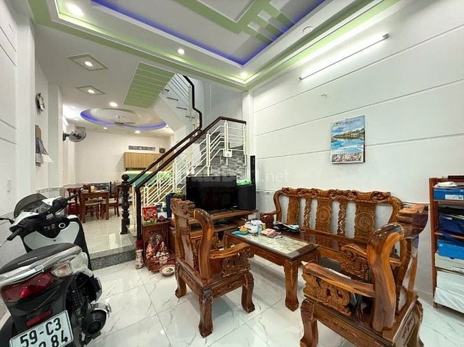 Nhà đẹp DT:4,2x14m Cao cấp hẻm Nguyễn Duy Cung, P12, Q.Gò Vấp.