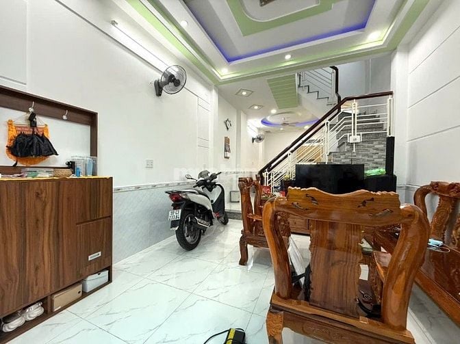 Nhà đẹp DT:4,2x14m Cao cấp hẻm Nguyễn Duy Cung, P12, Q.Gò Vấp.