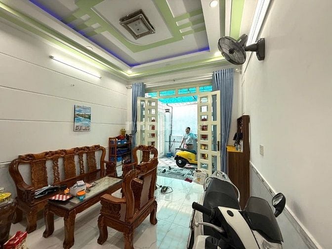 Nhà đẹp DT:4,2x14m Cao cấp hẻm Nguyễn Duy Cung, P12, Q.Gò Vấp.