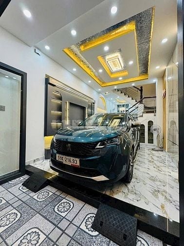 Đi nước ngoài định cư bán gấp nhà ở đường Nguyễn Chí Thanh, phường 7, 