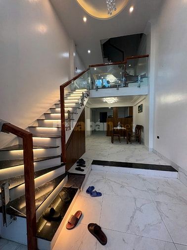 Cho thuê nhà số 25C ngõ 67 Nguyễn Văn Cừ