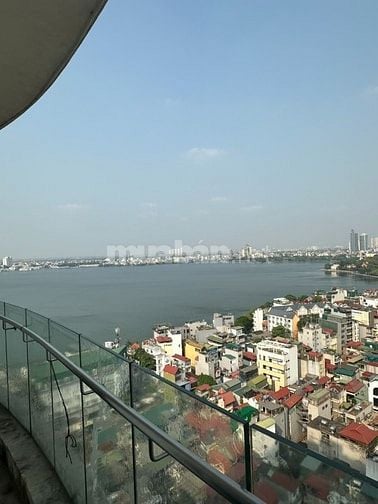 Udic-Westlake bán  căn hộ 150m2, góc 4PN view Hồ Tây giá 11,9 tỷ 