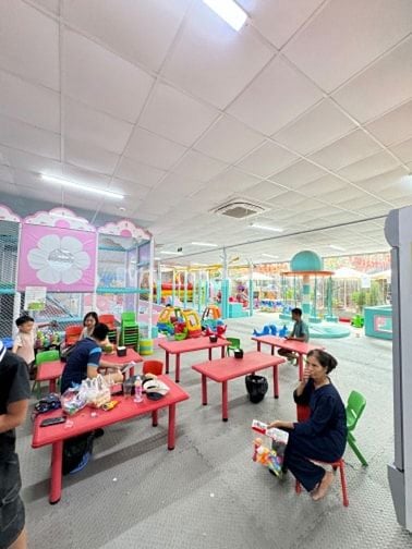 Sang Nhượng Tổ Hợp Quán Cafe - Bi A - Khu Vui Chơi Trẻ Em tại Định Côg