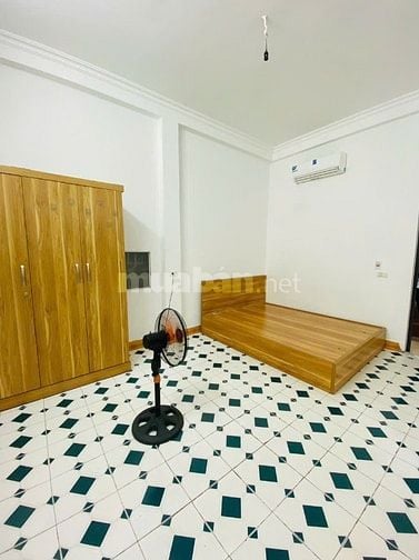 Cho thuê nhà nguyên căn ngõ gốc đề 3 phòng ngủ vệ sinh khép kín 