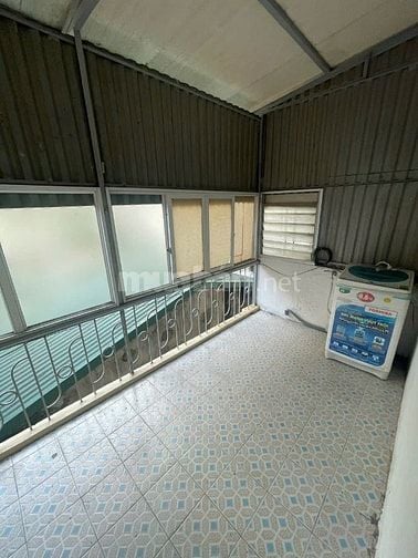 Cho thuê nhà nguyên căn ngõ gốc đề 3 phòng ngủ vệ sinh khép kín 