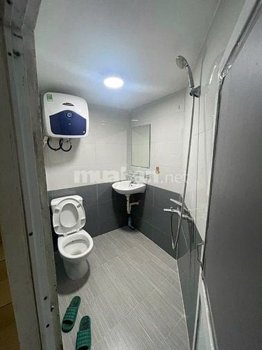 Cho thuê nhà nguyên căn ngõ gốc đề 3 phòng ngủ vệ sinh khép kín 