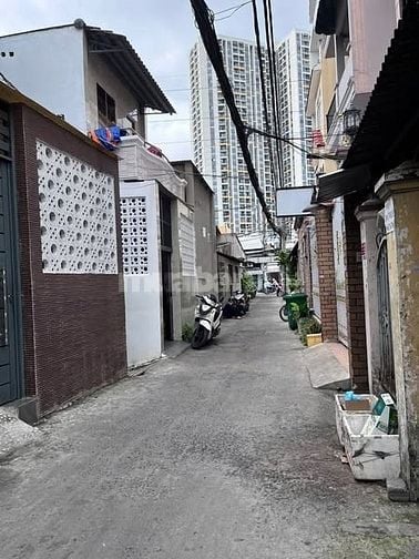  5,48 tỷ Nhà p6q8 hẻm xe hơi đậu cửa 3,3 x 16 ( 1 lầu 2pn ) SHR