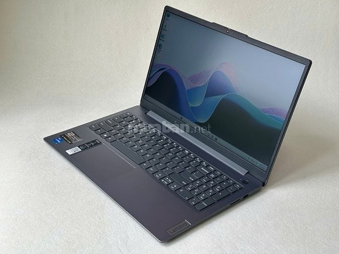 Laptop Lenovo Ideapad Slim 3 15IRH8 Core i7-13620H / Ram 16GB / SSD 1T