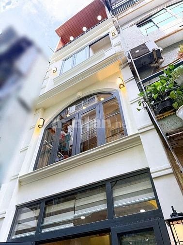 Bán nhà trệt, 3 lầu, Nguyễn Thiện Thuật, P2, Quận 3, hẻm 4m thông
