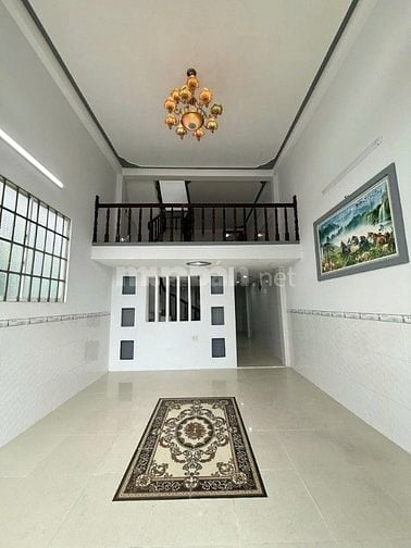 Bán căn nhà 1 trệt, 1 lửng, 1 lầu tại dt 111ṁ2 ngay tại tân hiệp 31, h