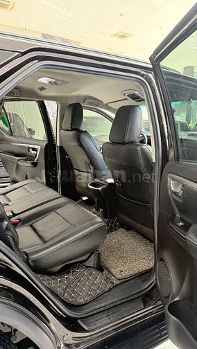 Bán Toyota Fortuner 2 cầu máy xăng, sản xuất 2021, lăn bánh 3 vạn Km.