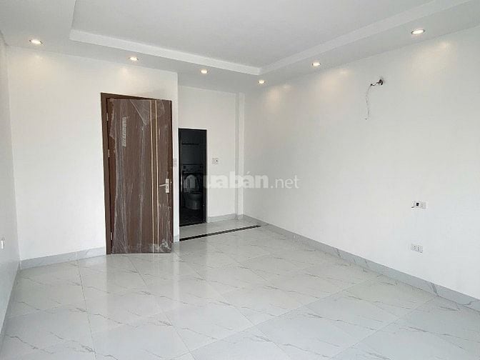 Bán nhà Dân Xây, Hoài Đức, 33 m2x 6 tầng, 2 mặt thoáng, sổ đỏ