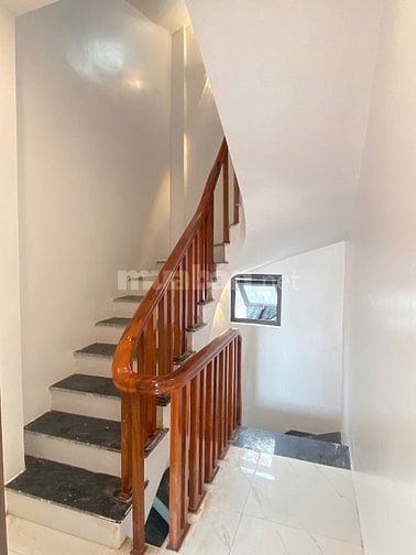 Bán nhà Dân Xây, Hoài Đức, 33 m2x 6 tầng, 2 mặt thoáng, sổ đỏ