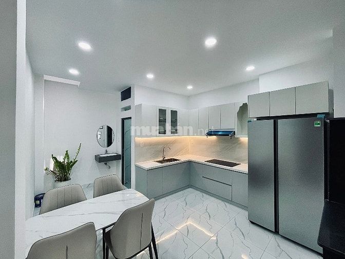 Cô Vân Đi nước ngoài cần bán gấp căn nhà Yên Thế P2 Tân Bình 2Tỷ500TRD