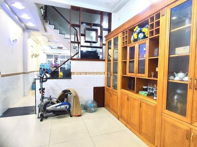 bán nhà 120m2 hẻm xe tải rẻ nhất khu vực 4 tầng gần chợ tân trụ