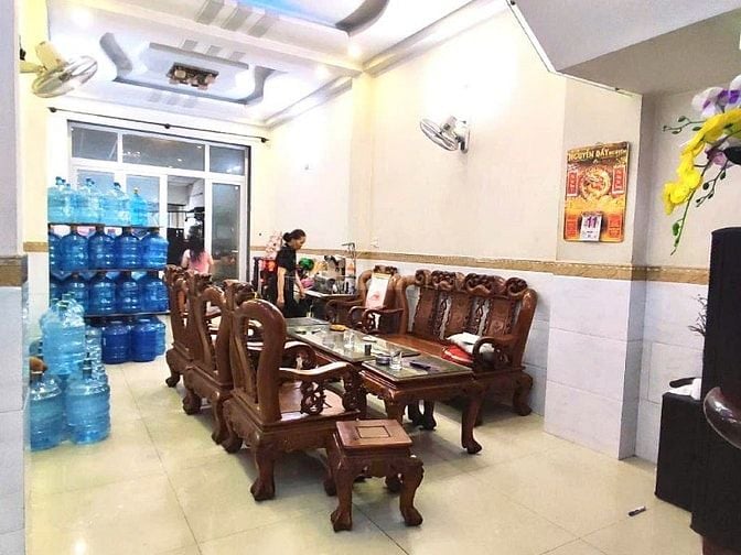 bán nhà 120m2 hẻm xe tải rẻ nhất khu vực 4 tầng gần chợ tân trụ