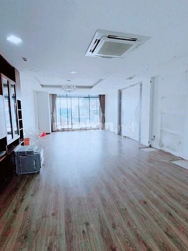 Mình cho thuê nhà mới xây,thang máy tại: Hoàng Hoa Thám