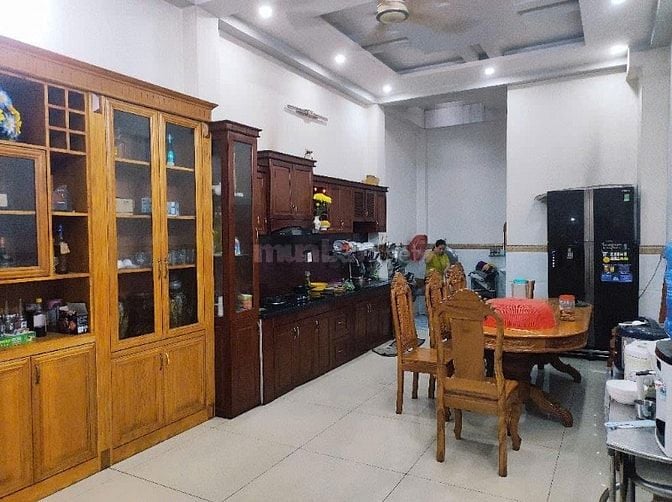 bán nhà 120m2 hẻm xe tải rẻ nhất khu vực 4 tầng gần chợ tân trụ