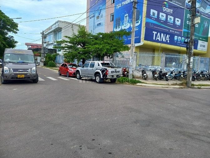 Bán lô đất mặt tiền trung tâm thị trấn Diêu Trì, vị trí vàng — hiếm có
