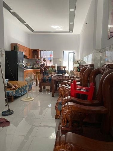 Nhà đúc 4 tấm đường 8m thông Đông Hưng Thuận, Quận 12, 4x19m, 6 tỷ 500