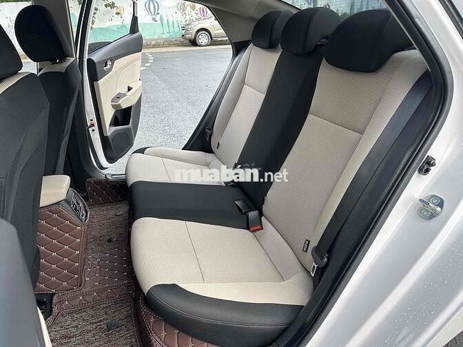 Hyundai Accent 2024 1.4 AT - 10000 km