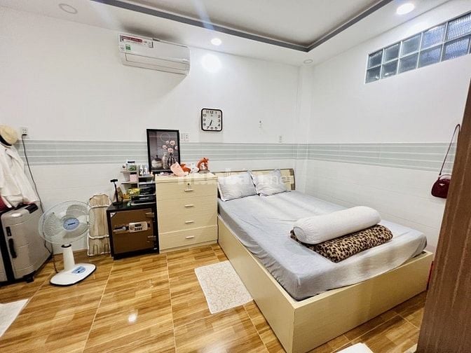 Siêu Phẩm Âu Cơ, Giáp Tân Bình, 5M X 13M, 4 Tầng,Hẻm 5M Thông,Hơn 8 Tỷ