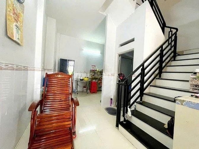 Cần bán lỗ nhà 80m2 2pn,2wc giá 
