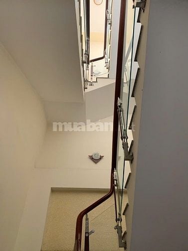Nhà 3 tầng Nguyễn Văn Quá, gần nhà hàng Đông Phương, 6.3x21m, 12tỷ500