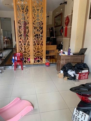 Nhà 3 tầng Nguyễn Văn Quá, gần nhà hàng Đông Phương, 6.3x21m, 12tỷ500