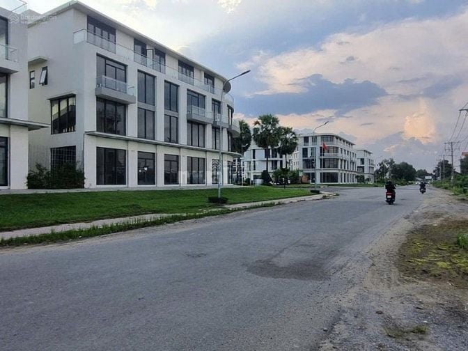 Bán 160m2 đất mặt tiền Đường 3/2 gần trung tâm hành chính Hậu Nghĩa,