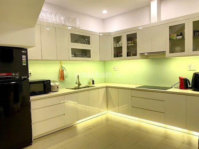 CHỦ HẠ 1 TỶ CHÀO GIÁ 3.8 Tỷ Nhà HOÀNG HOA THÁM, TÂN BÌNH NGAY CHỢ