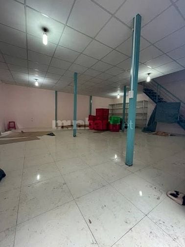  4,18 Tỷ Nhà dt khủng 7,5 x 9m Sổ Hồng Riêng khu hiện hữu