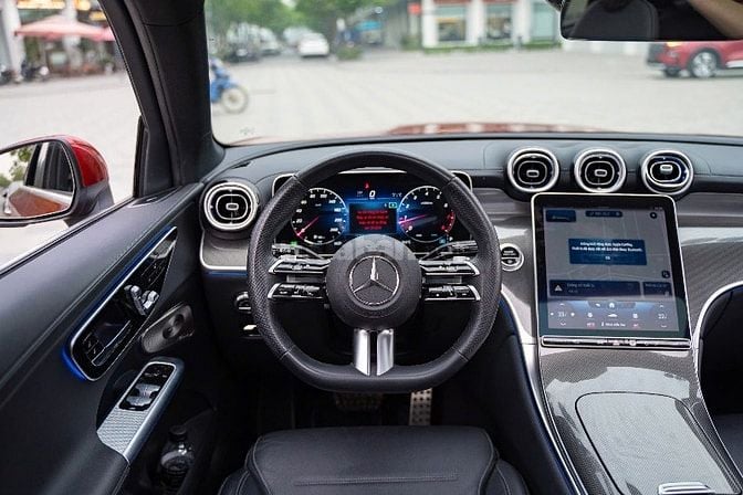 Mercedes Benz GLC300 All New 2023