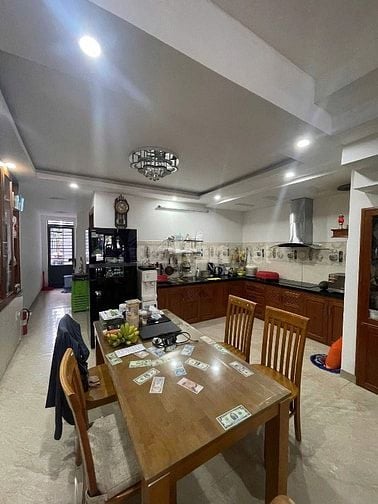 Nhà Nguyễn Trãi cách trường Đại Học Sài Gòn 5p chạy xe| Nhà 3 lầu  shr