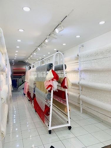 HẠ 2 TỶ , MẶT TIỀN GIÁP QUẬN 10 , 65m2 4 TẦNG , KD ĐỈNH , GIÁ 10 TỶ
