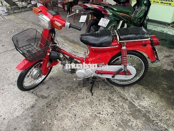 thanh ly xe honda C70 máy bóc êm , đẹp