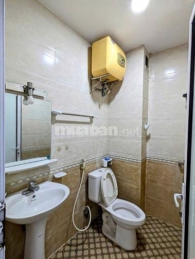 Nhà hiếm rẻ Khâm Thiên, DT 34m 6 tầng MT 5.1m, Giá hợp lý 6.65 tỷ