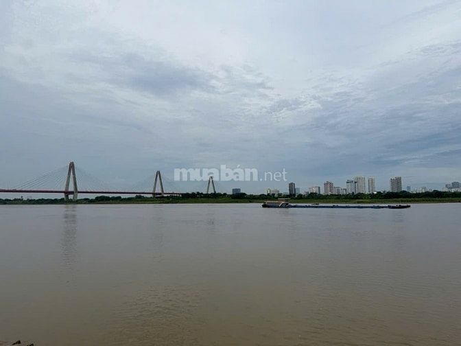 Bán mảnh đất kẹt, mặt sông, mặt bờ kè, đẹp tuyệt vời, xóm 4 Hải Bối